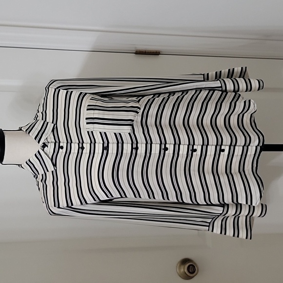 Club Monaco Size XS Black & Off-White Striped Kini Shirt, 100% Silk Gently Used - Picture 1 of 16